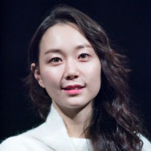 Fotoğraf Yoo-Young Lee