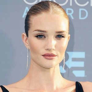 Fotoğraf Rosie Huntington-Whiteley