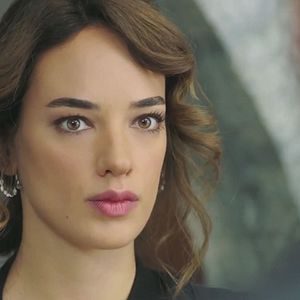 Fotoğraf Bana Sevmeyi Anlat