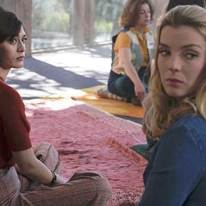 Fotoğraf Lizzy Caplan