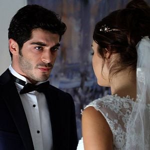 Fotoğraf Aşk Laftan Anlamaz