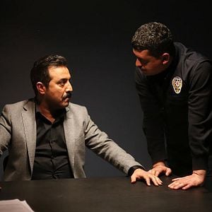 Fotoğraf Bana Sevmeyi Anlat