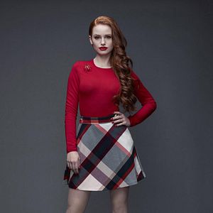Fotoğraf Madelaine Petsch
