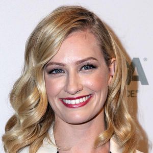 Fotoğraf Beth Behrs