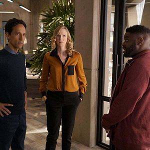 Fotoğraf Danny Pudi