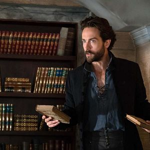 Fotoğraf Tom Mison