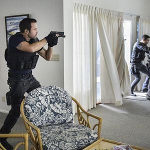 Fotoğraf Alex O'Loughlin