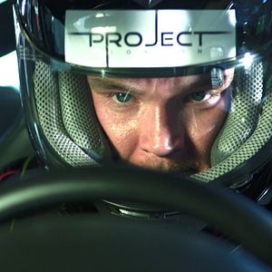 Fotoğraf Brett Davern