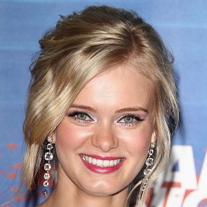 Fotoğraf Sara Paxton