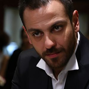 Fotoğraf Bir Deli Sevda