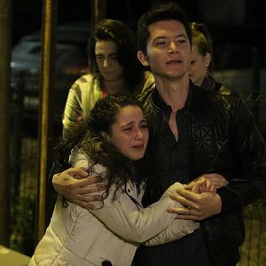 Fotoğraf Kırgın Çiçekler