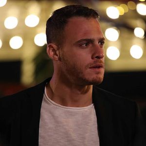 Fotoğraf Bu Şehir Arkandan Gelecek