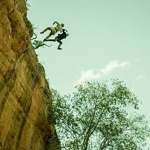 Fotoğraf Savaşın Eşiğinde