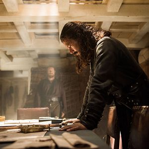 Fotoğraf Luke Arnold