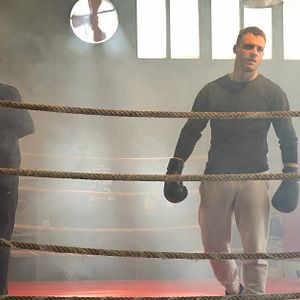 Fotoğraf Bu Şehir Arkandan Gelecek