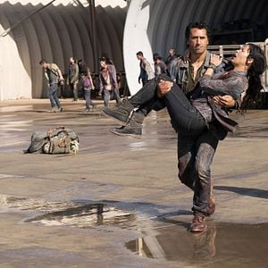 Fotoğraf Cliff Curtis