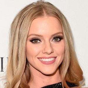 Fotoğraf Elle Evans