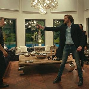 Fotoğraf Bu Şehir Arkandan Gelecek