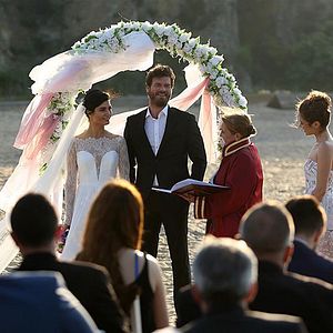 Fotoğraf Cesur ve Güzel