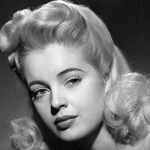 Fotoğraf Mary Beth Hughes