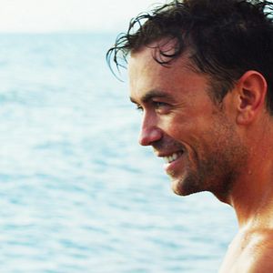 Fotoğraf Emrhys Cooper