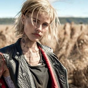 Fotoğraf Bilim Kurgu Bölüm 1: Son Savaşçı