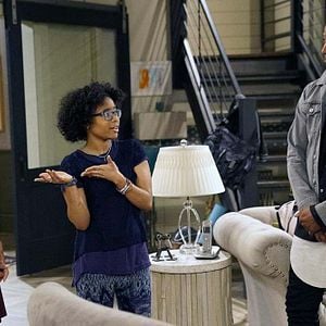 Fotoğraf Essence Atkins