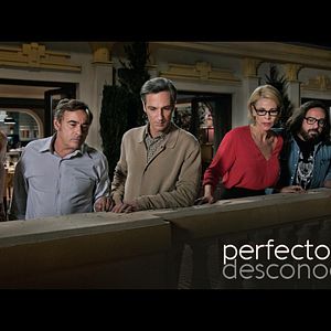 Fotoğraf Perfectos desconocidos