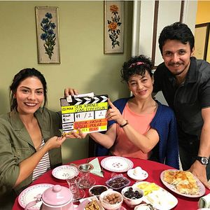 Fotoğraf Sen Kiminle Dans Ediyorsun?