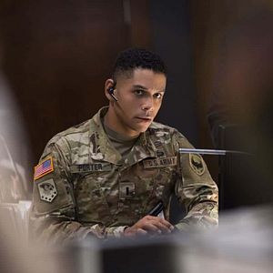 Fotoğraf Charlie Barnett