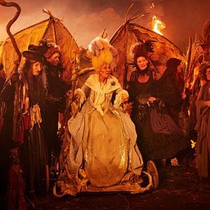 Fotoğraf Küçük Cadı