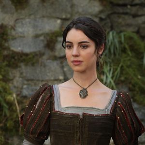 Fotoğraf Adelaide Kane