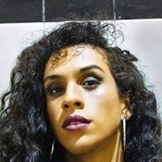 Fotoğraf Bixa Travesty