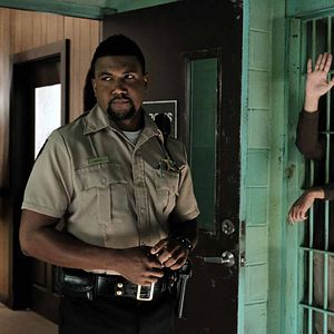 Fotoğraf Kevin (Probably) Saves the World