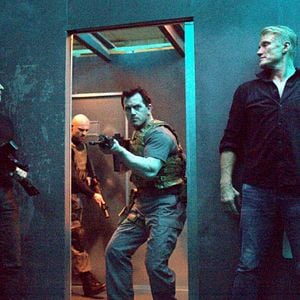 Fotoğraf Black Water