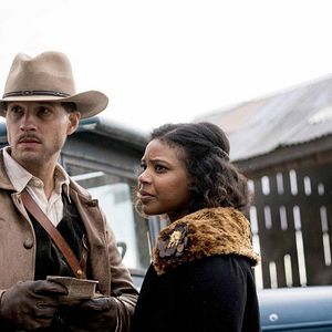 Fotoğraf Logan Marshall-Green