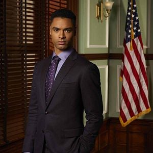 Fotoğraf Regé-Jean Page