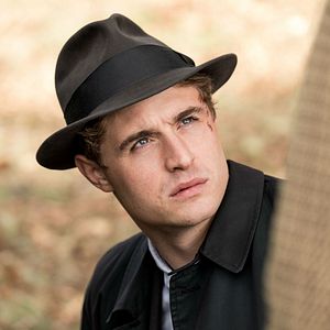 Fotoğraf Çarpık Evdeki Cesetler