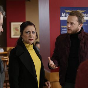 Fotoğraf Kırgın Çiçekler