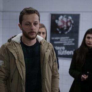 Fotoğraf Kırgın Çiçekler