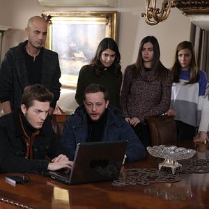 Fotoğraf Kırgın Çiçekler