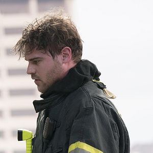 Fotoğraf Grey Damon