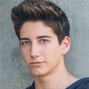 Fotoğraf Milo Manheim