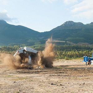 Fotoğraf Tremors 6: A Cold Day In Hell