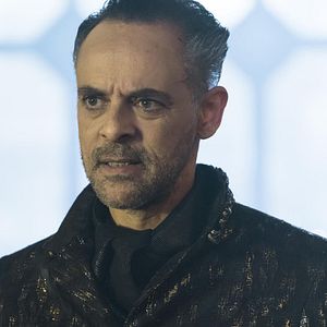 Fotoğraf Alexander Siddig
