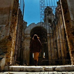 Fotoğraf Bırakın Bronzlaşsın Cesetler