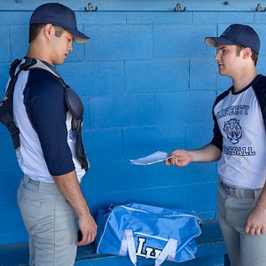 Fotoğraf Ross Butler