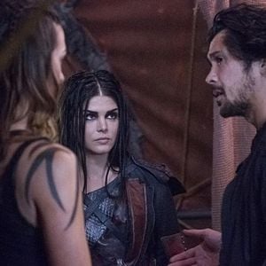 Fotoğraf The 100