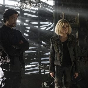 Fotoğraf The 100