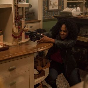 Fotoğraf Simone Missick